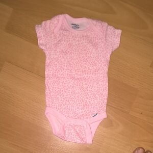 Gerber | Light Pink Leopard Print Bodysuit